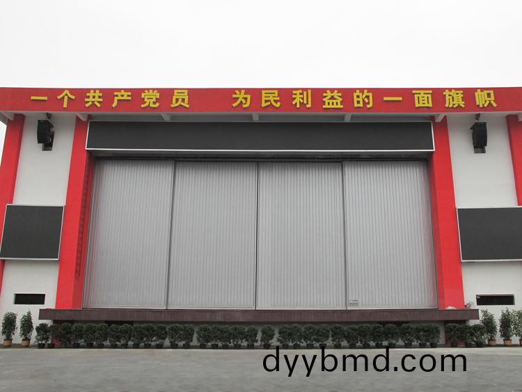 1654067052902064.jpg 華西(xi)舞檯(tai)大(da)門-門洞(dong)寬25高(gao)10米(mi).jpg